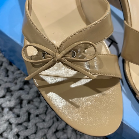 Westies neutral 3 in heels/sandals Sz 8.5 M - Picture 3 of 7